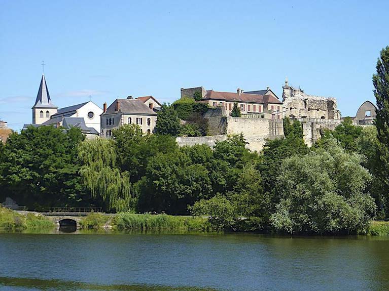 Ville de Decize en Bourgogne : FRANCE