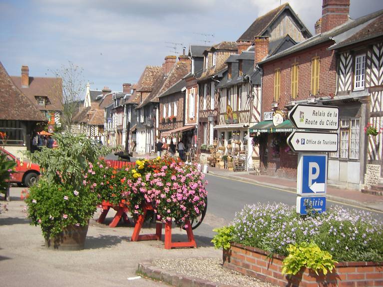 Ville de Beuvron-en-Auge en Normandie : FRANCE
